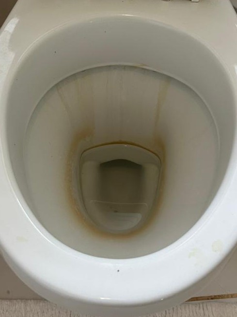 Before bathroom resurfacing transformation 01